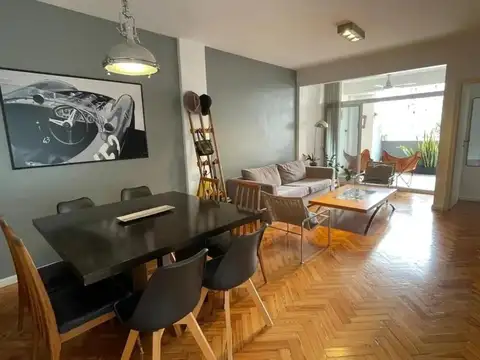 VENTA DE TRES AMB EN RECOLETA EN IMPECABLE ESTADO Y LUMINOSO