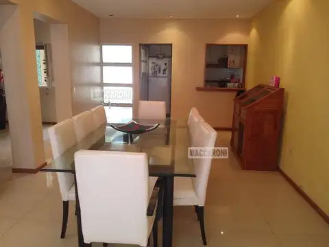 Casa - Venta - Argentina, Capital Federal - MARTINEZ DE HOZ 7170