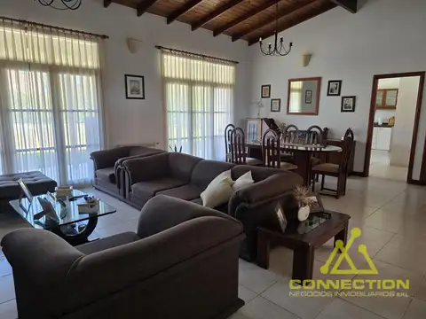 VENTA CASA EN BARRIO CLUB DE CAMPO LA CONCEPCION LUJAN