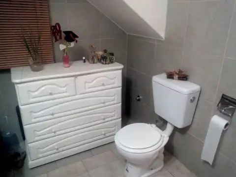 Casa 3 ambientes con 2 baños