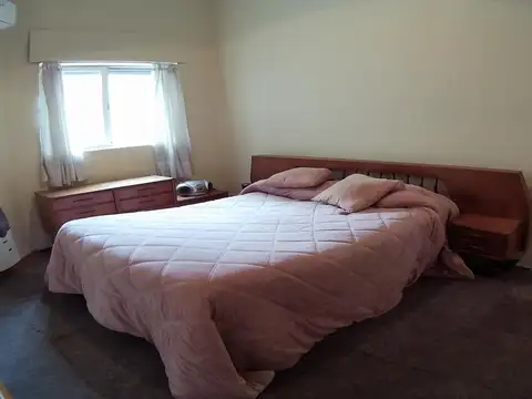 Depto Tipo Casa en Venta 80 años