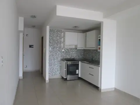 MONOAMBIENTE DIVISIBLE 44 MTS2 COCHERA  BALCON AL FTE.