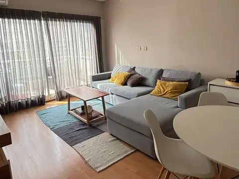 Excelente! con Cochera -  *SIN MUEBLES*