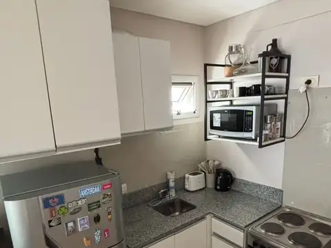 Excelente! con Cochera -  *SIN MUEBLES*