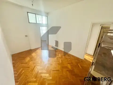 Excelente departamento de 3 ambientes en venta en Tribunales.