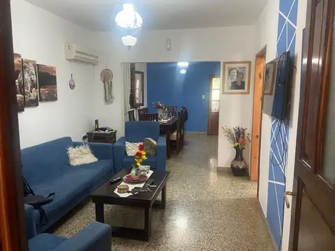 VENTA CASA 2 DORM EN BARRIO 1 DE MAYO