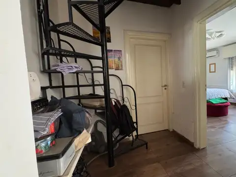Casa en Venta con 4 cocheras