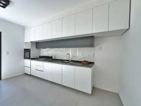 Casa 3 ambientes con 2 baños