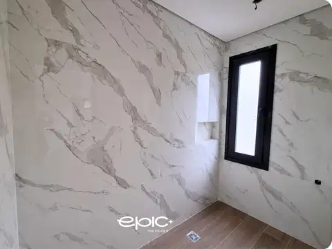 Casa 4 ambientes con 3 baños