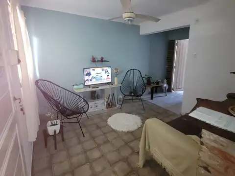 Casa 4 ambientes con 1 baño