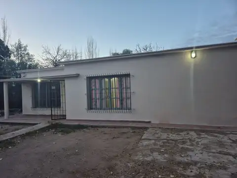 Casa 4 ambientes con 1 baño