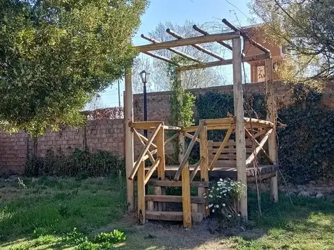 Casa 4 ambientes con 2 baños