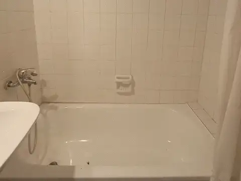 MONOAMBIENTE DIVIDIDO PARA USO PROFESIONAL