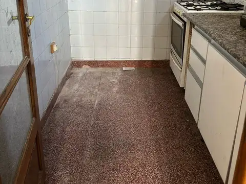 Depto Tipo Casa en Venta 60 años