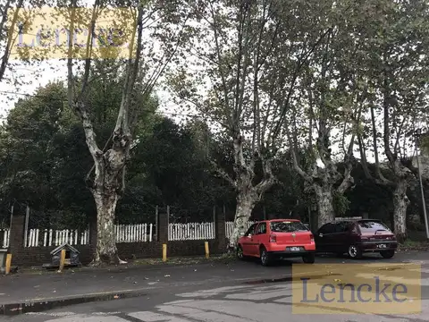 Lencke Vende - EXCELENTE FRACCION PARA CONSTRUIR EN PH