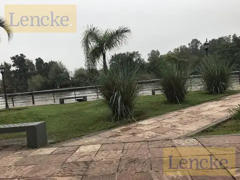 Lencke Vende - EXCELENTE FRACCION PARA CONSTRUIR EN PH