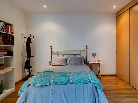 Depto Tipo Casa en Venta 100 años