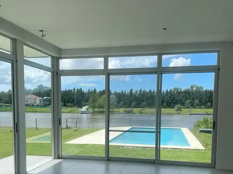 Casa 7 ambientes con 6 baños