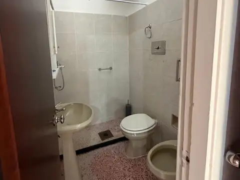 Depto Tipo Casa en Venta en Pinares, USD 250.000