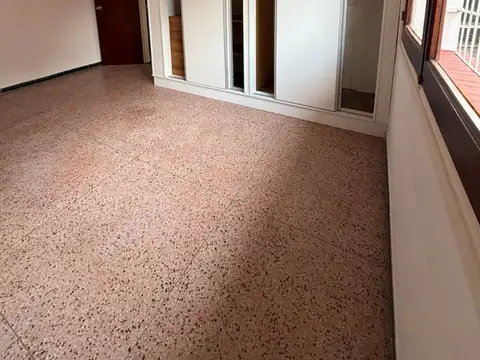 Depto Tipo Casa 3 ambientes con 2 baños