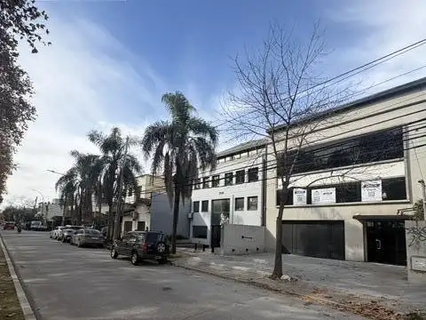Oficina en Venta con 11 cocheras
