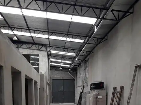 HIPOLITO VIEYTES 500 - GALPON DEPOSITO 500 MTS - VILLA MARTELLI - VENDE