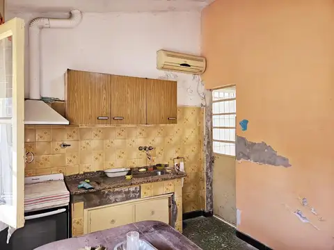 Casa 4 ambientes con 1 baño