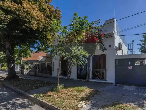VENTA CASAS EN PRADO SUR COCHERA Y JARDIN