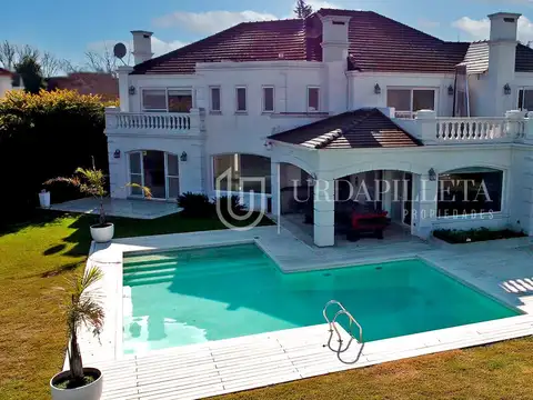 Casa en venta o alquiler en Ayres de Pilar