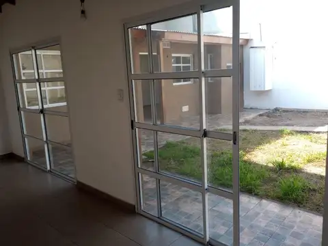 Depto Tipo Casa 2 ambientes con 1 baño