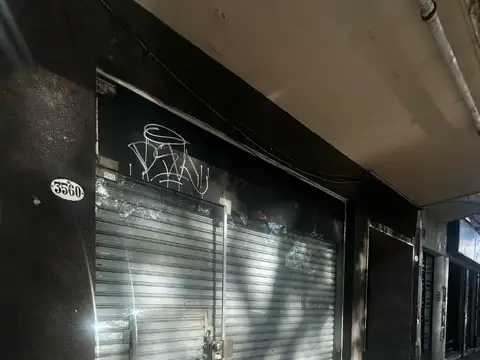 Local sobre Av. Elcano 56 m2 (25 m2 en P.B. y 31 m2 sótano)