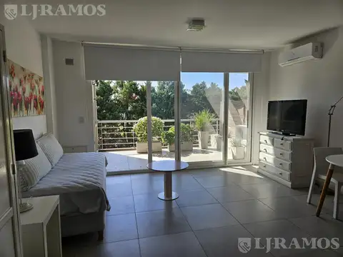 Departamento en Alquiler con 1 cochera