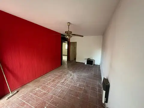 3 de Febrero 100