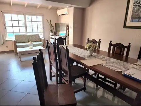 Casa 4 ambientes con 3 baños