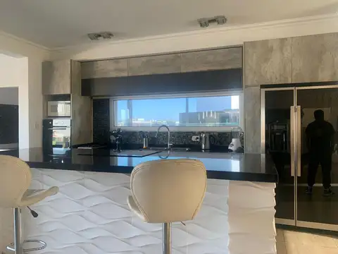 Casa en Alquiler en San Sebastian, USD 2.500