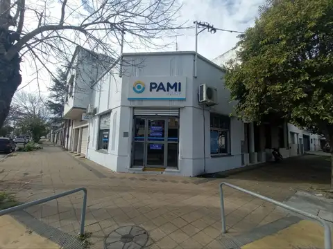 Local con vivienda en venta en Berisso