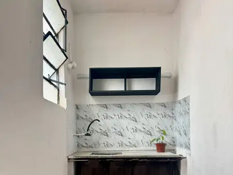 Casa 2 ambientes con 1 baño
