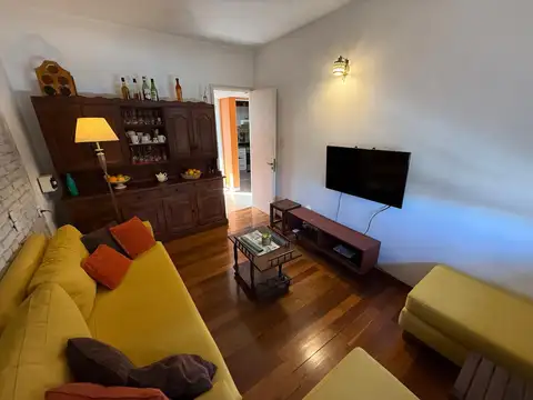 Depto Tipo Casa en Venta con 1 cocheras