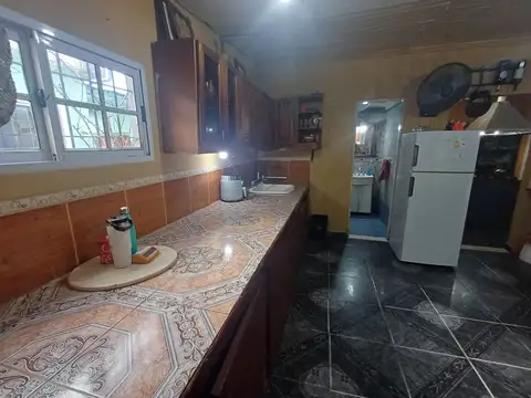 Casa 5 ambientes con 2 baños