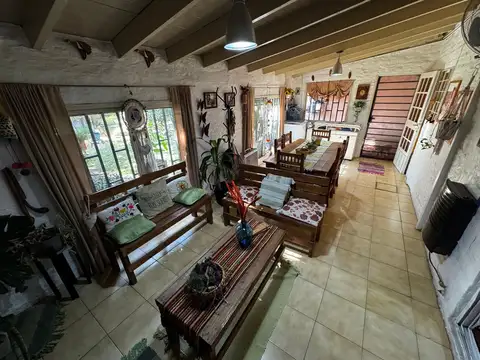 Casa en Venta con 2 cocheras