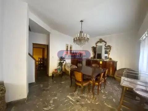 Depto Tipo Casa en Venta de 5 ambientes