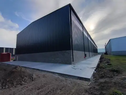 Galpón de 3200 m2 en venta y alquiler en Polo Industrial Ezeiza.