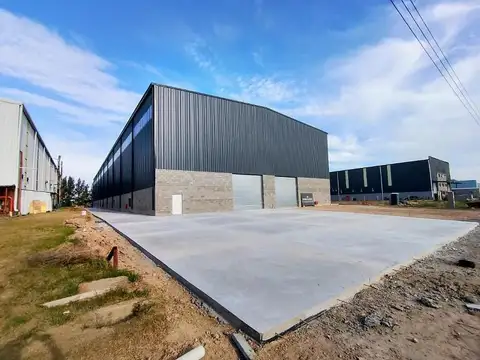 Galpón de 3200 m2 en venta y alquiler en Polo Industrial Ezeiza.