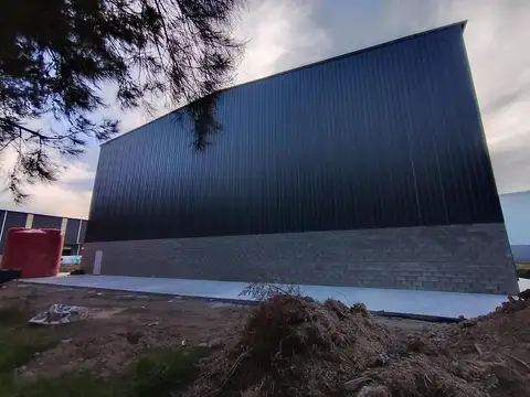 Polo Industrial Ezeiza-Puente del Inca al 2400