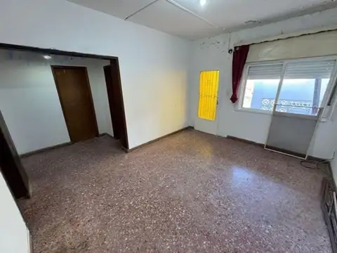 PH venta 3 amb a reciclar-patio-terraza-Permuta