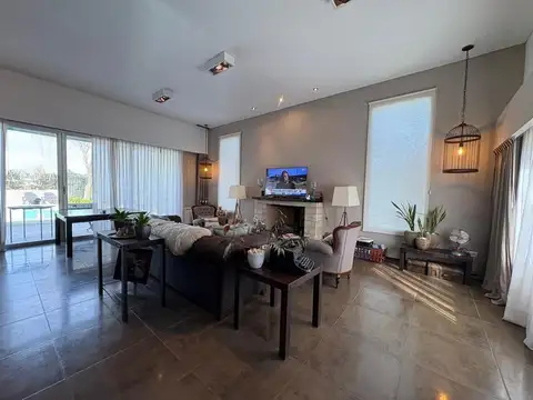Casa en Venta en Haras Santa María, USD 348.000
