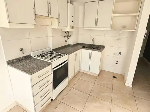 Departamento en Alquiler en Martín, $ 450.000