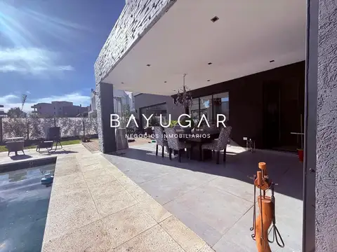 Casa en Alquiler en Countries y Barrios Cerrados en Pilar, USD 1.800