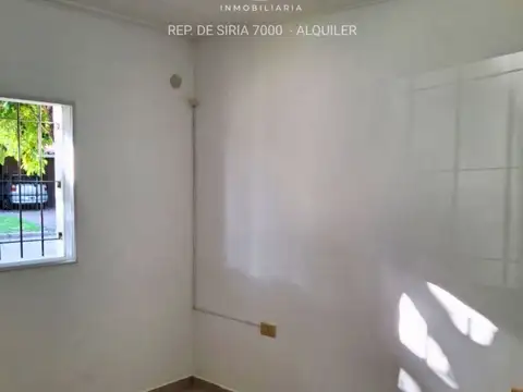 Casa en Alquiler con 1 cochera