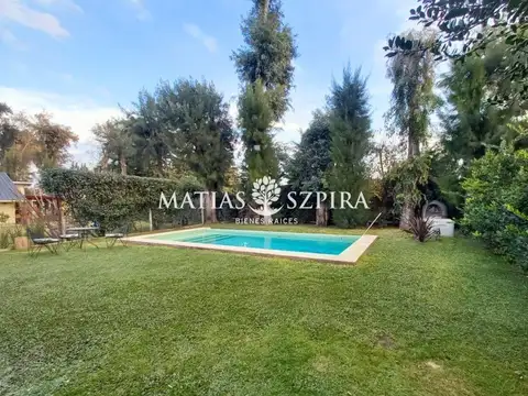 Casa 4 ambientes con 2 baños